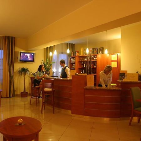 Hotel Abrava Drawsko Pomorskie Buitenkant foto