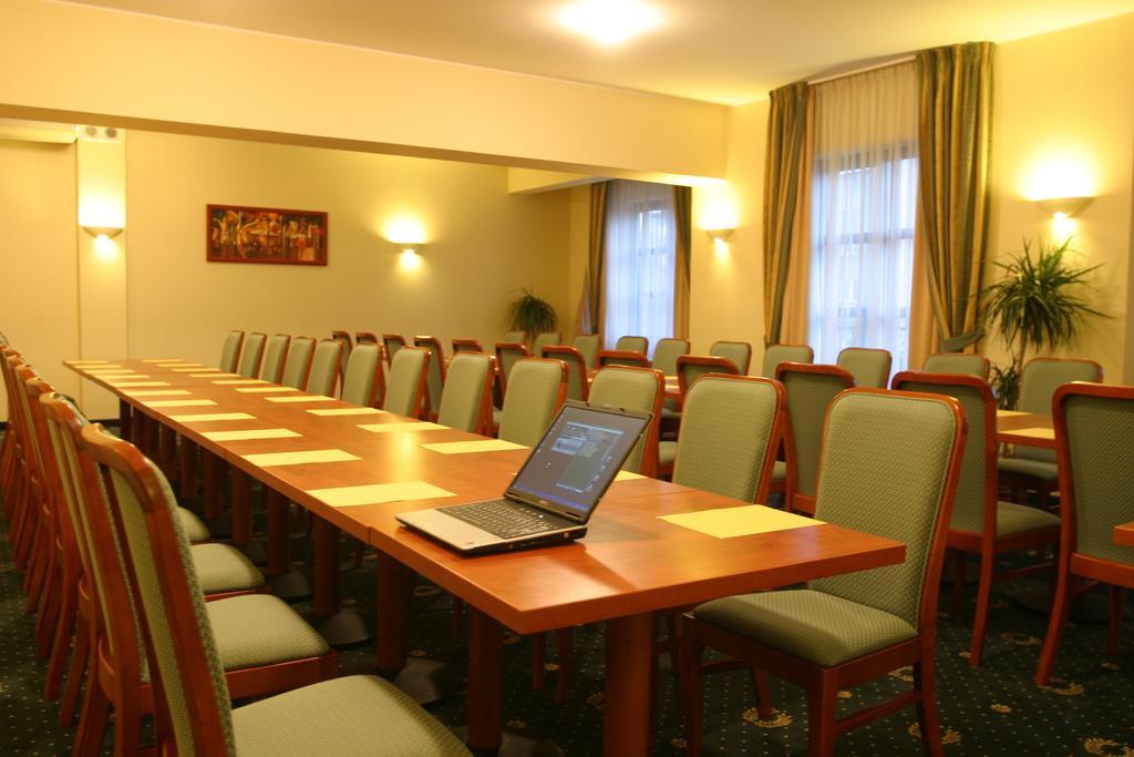 Hotel Abrava Drawsko Pomorskie Buitenkant foto