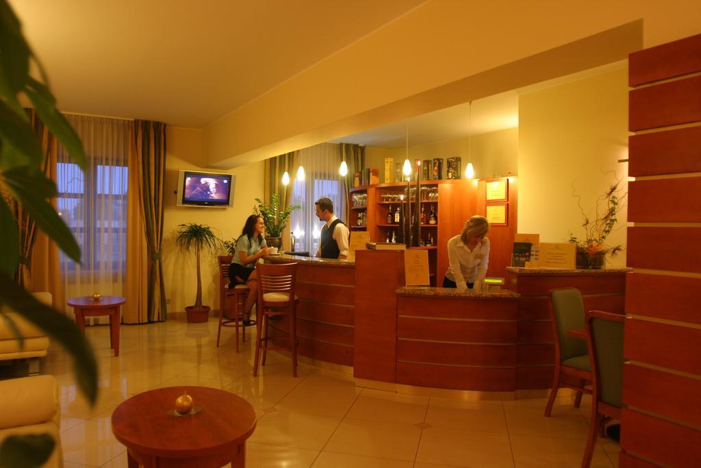 Hotel Abrava Drawsko Pomorskie Buitenkant foto